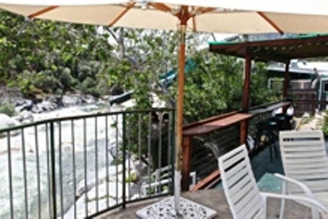 ת'רי ריברס The Gateway Restaurant & Lodge מראה חיצוני תמונה